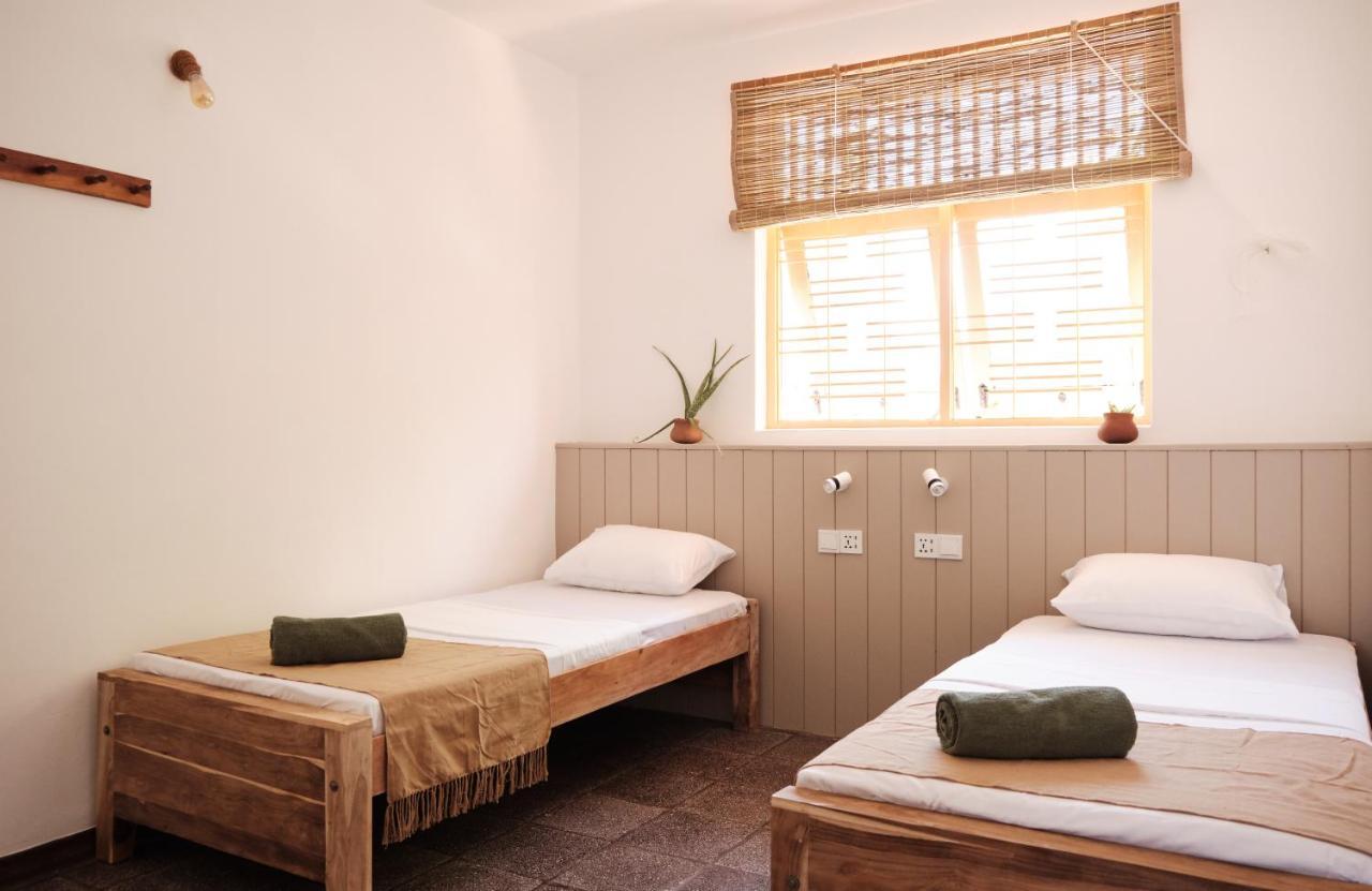 Basecamp Yoga Beach House Weligama Exterior photo